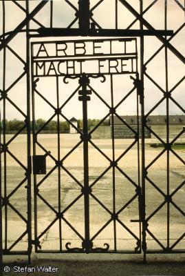 November - Eingang zum KZ-Dachau